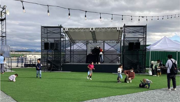 ダンスステージ