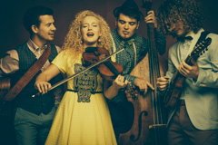 カーリー・ストリングス